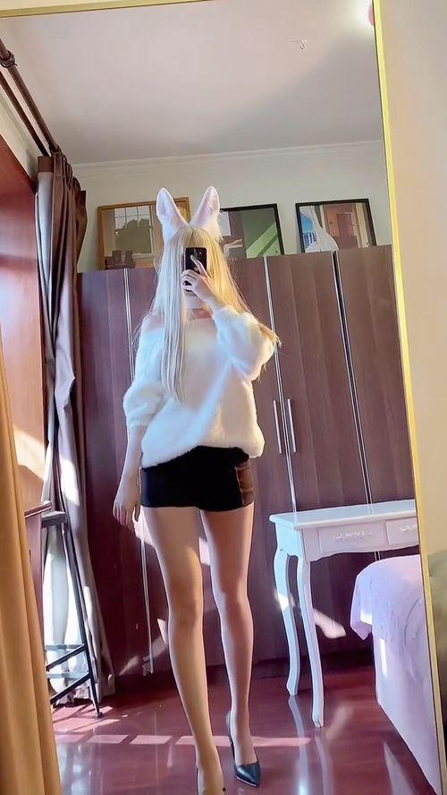 摇丝袜,演绎时尚魅力